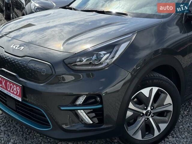 Серый Киа Niro, объемом двигателя 0 л и пробегом 62 тыс. км за 22450 $, фото 5 на Automoto.ua
