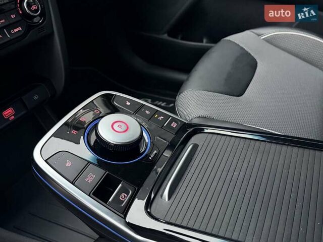 Серый Киа Niro, объемом двигателя 0 л и пробегом 47 тыс. км за 23890 $, фото 14 на Automoto.ua