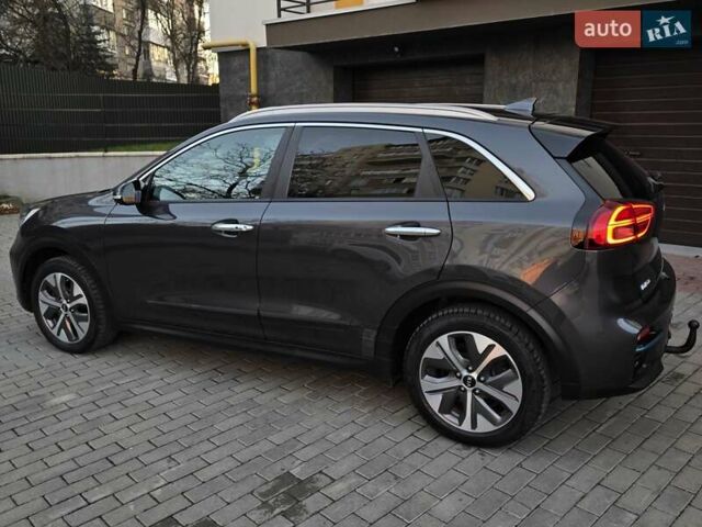 Сірий Кіа Niro, об'ємом двигуна 0 л та пробігом 136 тис. км за 18899 $, фото 10 на Automoto.ua