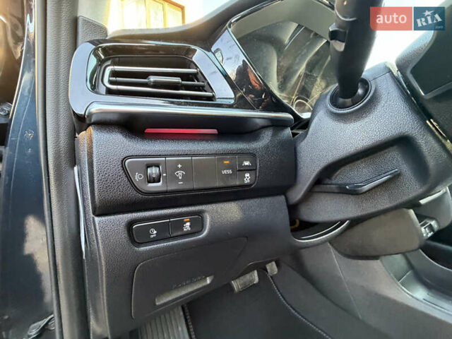 Серый Киа Niro, объемом двигателя 0 л и пробегом 157 тыс. км за 18350 $, фото 31 на Automoto.ua