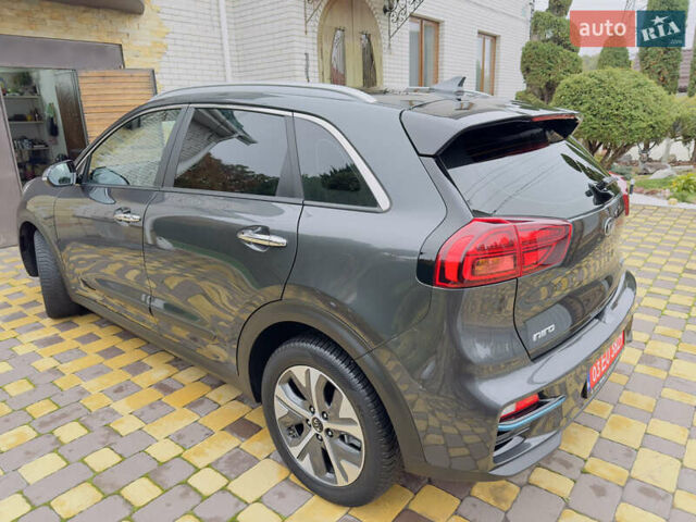 Серый Киа Niro, объемом двигателя 0 л и пробегом 137 тыс. км за 18350 $, фото 17 на Automoto.ua
