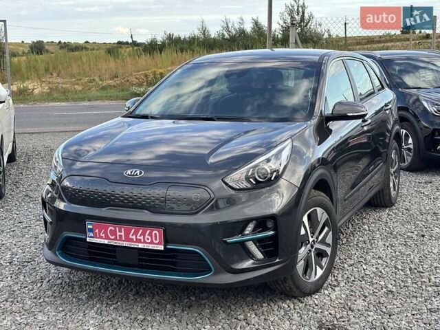 Серый Киа Niro, объемом двигателя 0 л и пробегом 52 тыс. км за 20750 $, фото 4 на Automoto.ua