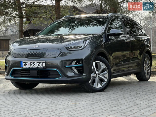 Серый Киа Niro, объемом двигателя 0 л и пробегом 49 тыс. км за 22890 $, фото 4 на Automoto.ua