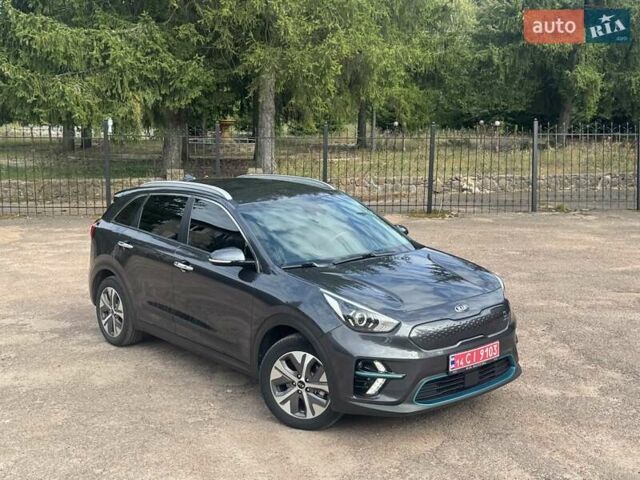 Сірий Кіа Niro, об'ємом двигуна 0 л та пробігом 99 тис. км за 18450 $, фото 3 на Automoto.ua