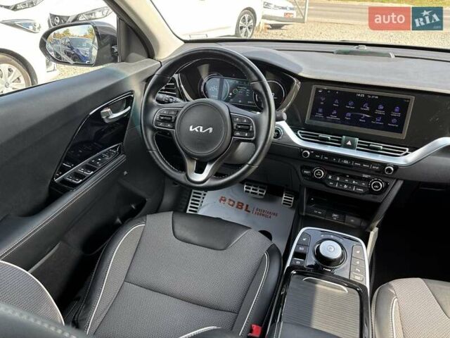 Серый Киа Niro, объемом двигателя 0 л и пробегом 62 тыс. км за 22450 $, фото 17 на Automoto.ua