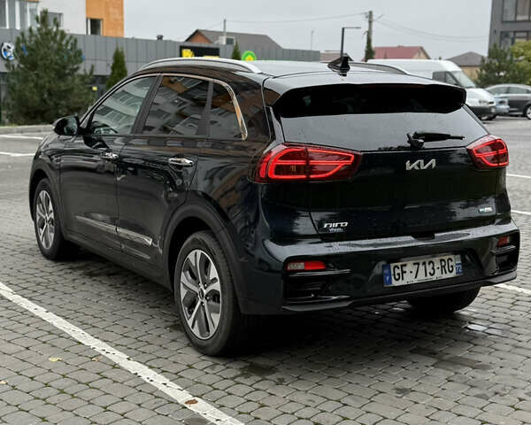 Серый Киа Niro, объемом двигателя 0 л и пробегом 93 тыс. км за 21500 $, фото 2 на Automoto.ua