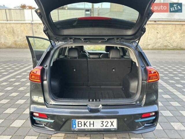 Сірий Кіа Niro, об'ємом двигуна 0 л та пробігом 105 тис. км за 19950 $, фото 22 на Automoto.ua