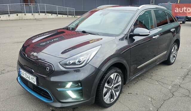 Киа Niro 2021 в Киеве на Automoto.ua Серый Киа Niro, объемом двигателя 0 л и пробегом 195 тыс. км за 16800 $, фото 31 на Automoto.ua