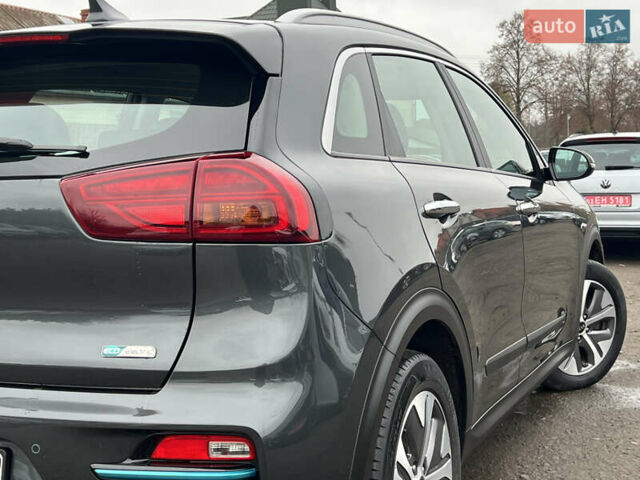 Серый Киа Niro, объемом двигателя 0 л и пробегом 107 тыс. км за 20903 $, фото 9 на Automoto.ua
