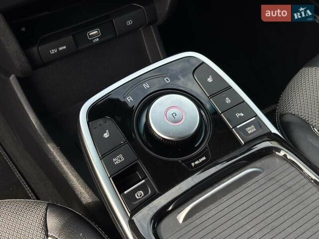 Серый Киа Niro, объемом двигателя 0 л и пробегом 67 тыс. км за 22400 $, фото 22 на Automoto.ua