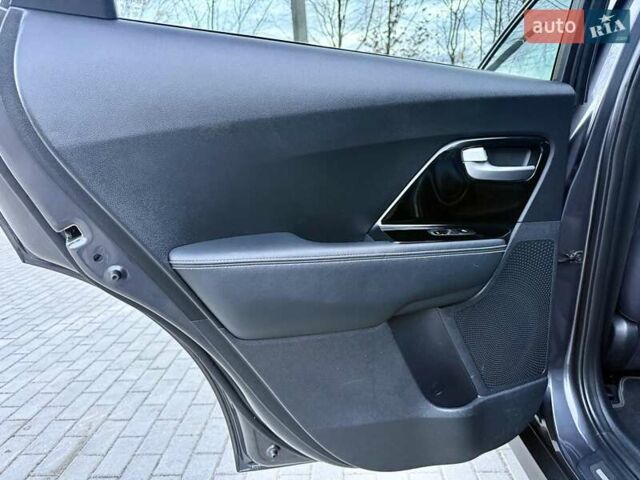 Киа Niro 2021 в Бердичеве на Automoto.ua Серый Киа Niro, объемом двигателя 0 л и пробегом 82 тыс. км за 19250 $, фото 94 на Automoto.ua