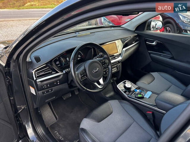 Сірий Кіа Niro, об'ємом двигуна 0 л та пробігом 50 тис. км за 19999 $, фото 15 на Automoto.ua
