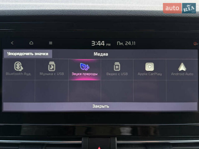 Сірий Кіа Niro, об'ємом двигуна 0 л та пробігом 97 тис. км за 22900 $, фото 74 на Automoto.ua