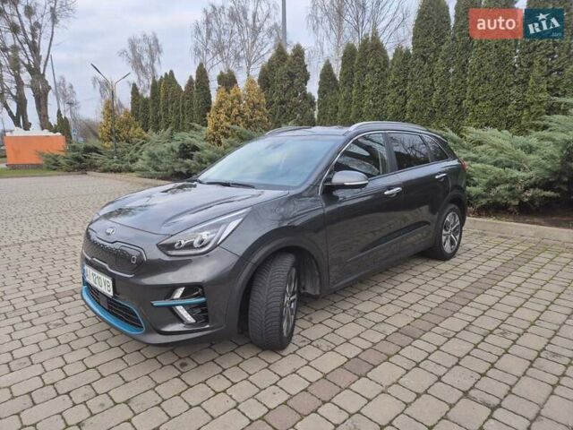 Серый Киа Niro, объемом двигателя 0 л и пробегом 79 тыс. км за 20450 $, фото 3 на Automoto.ua