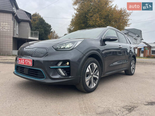 Киа Niro 2021 в Бахмаче на Automoto.ua Серый Киа Niro, объемом двигателя 0 л и пробегом 139 тыс. км за 17900 $, фото 1 на Automoto.ua