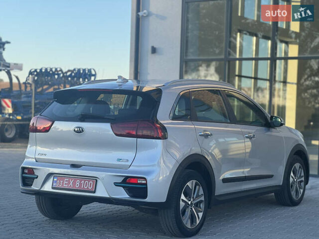 Серый Киа Niro, объемом двигателя 0 л и пробегом 139 тыс. км за 17999 $, фото 16 на Automoto.ua