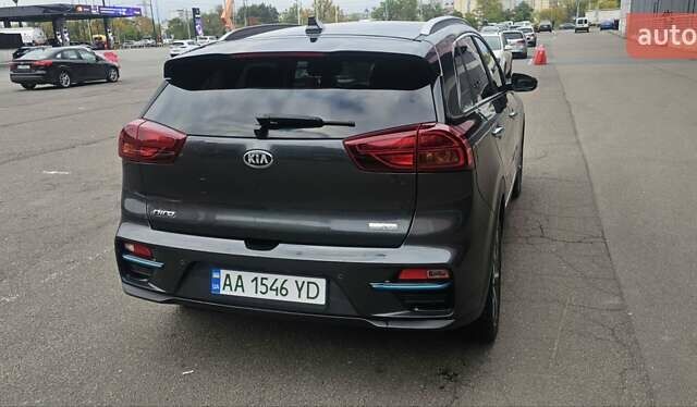 Киа Niro 2021 в Киеве на Automoto.ua Серый Киа Niro, объемом двигателя 0 л и пробегом 195 тыс. км за 16800 $, фото 60 на Automoto.ua