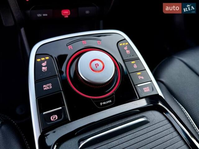 Киа Niro 2021 в Бердичеве на Automoto.ua Серый Киа Niro, объемом двигателя 0 л и пробегом 70 тыс. км за 21350 $, фото 63 на Automoto.ua
