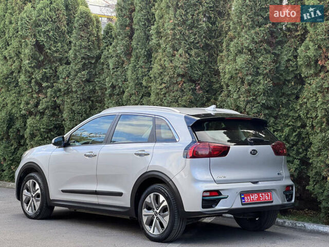 Сірий Кіа Niro, об'ємом двигуна 0 л та пробігом 141 тис. км за 17799 $, фото 26 на Automoto.ua