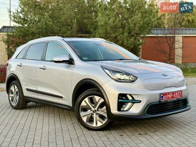 Киа Niro 2021 в Бердичеве на Automoto.ua Серый Киа Niro, объемом двигателя 0 л и пробегом 70 тыс. км за 21350 $, фото 8 на Automoto.ua