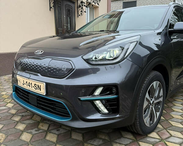 Сірий Кіа Niro, об'ємом двигуна 0 л та пробігом 50 тис. км за 22300 $, фото 23 на Automoto.ua