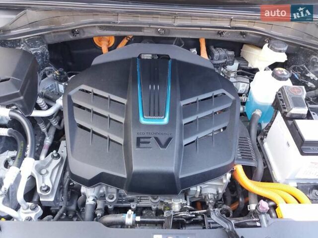 Серый Киа Niro, объемом двигателя 0 л и пробегом 69 тыс. км за 20300 $, фото 13 на Automoto.ua