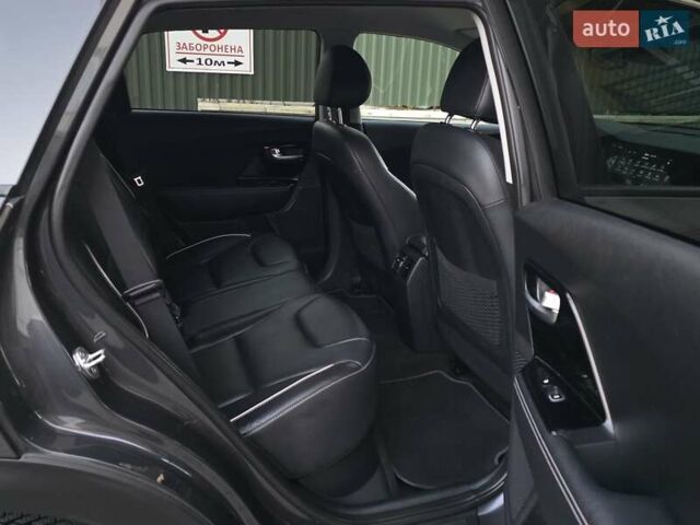 Сірий Кіа Niro, об'ємом двигуна 0 л та пробігом 136 тис. км за 18899 $, фото 30 на Automoto.ua