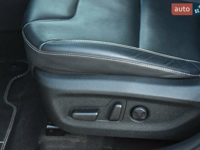 Серый Киа Niro, объемом двигателя 0 л и пробегом 23 тыс. км за 24590 $, фото 14 на Automoto.ua