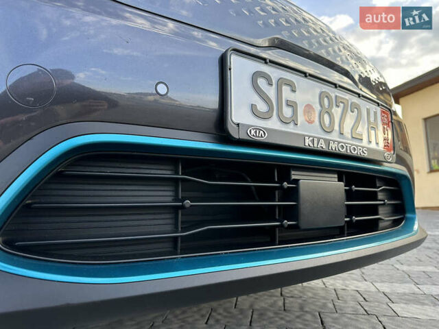 Серый Киа Niro, объемом двигателя 0 л и пробегом 38 тыс. км за 19999 $, фото 8 на Automoto.ua