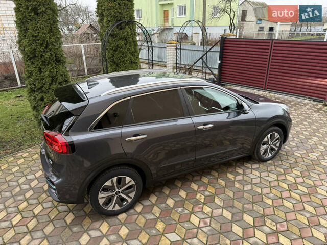 Сірий Кіа Niro, об'ємом двигуна 0 л та пробігом 50 тис. км за 22300 $, фото 25 на Automoto.ua