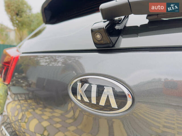 Серый Киа Niro, объемом двигателя 0 л и пробегом 137 тыс. км за 18450 $, фото 14 на Automoto.ua