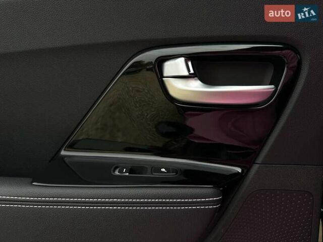 Серый Киа Niro, объемом двигателя 0 л и пробегом 62 тыс. км за 23600 $, фото 77 на Automoto.ua