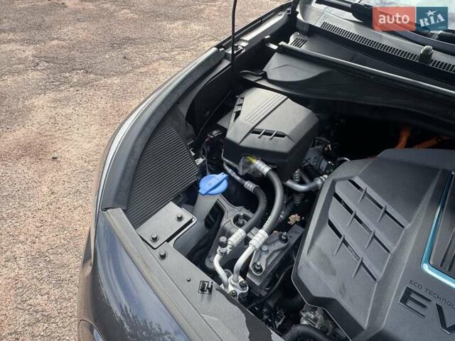 Сірий Кіа Niro, об'ємом двигуна 0 л та пробігом 99 тис. км за 18450 $, фото 27 на Automoto.ua