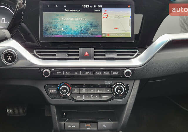 Сірий Кіа Niro, об'ємом двигуна 0 л та пробігом 106 тис. км за 20950 $, фото 16 на Automoto.ua