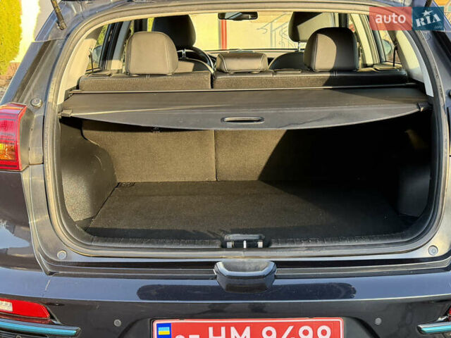 Серый Киа Niro, объемом двигателя 0 л и пробегом 157 тыс. км за 18350 $, фото 51 на Automoto.ua