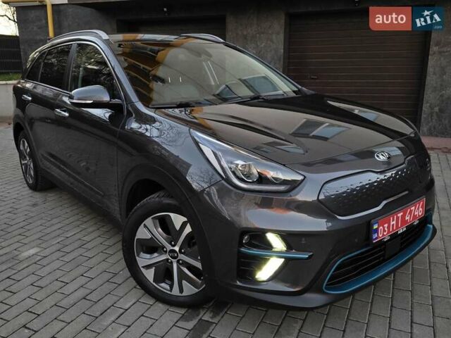 Сірий Кіа Niro, об'ємом двигуна 0 л та пробігом 136 тис. км за 18899 $, фото 2 на Automoto.ua