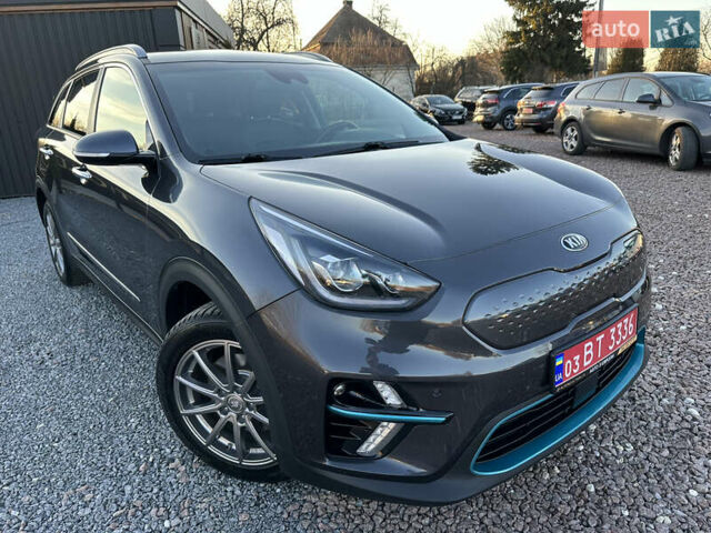 Серый Киа Niro, объемом двигателя 0 л и пробегом 55 тыс. км за 18899 $, фото 2 на Automoto.ua