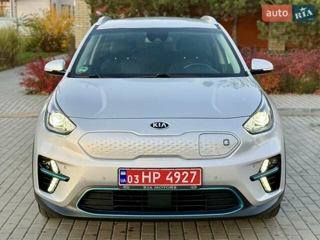 Киа Niro 2021 в Бердичеве на Automoto.ua Серый Киа Niro, объемом двигателя 0 л и пробегом 70 тыс. км за 21350 $, фото 5 на Automoto.ua