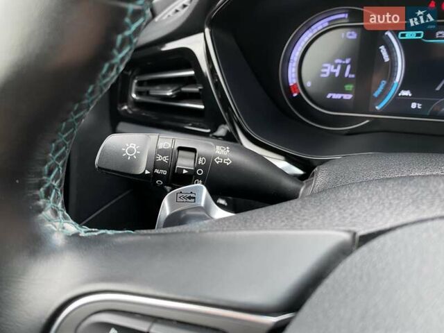 Сірий Кіа Niro, об'ємом двигуна 0 л та пробігом 86 тис. км за 23400 $, фото 37 на Automoto.ua