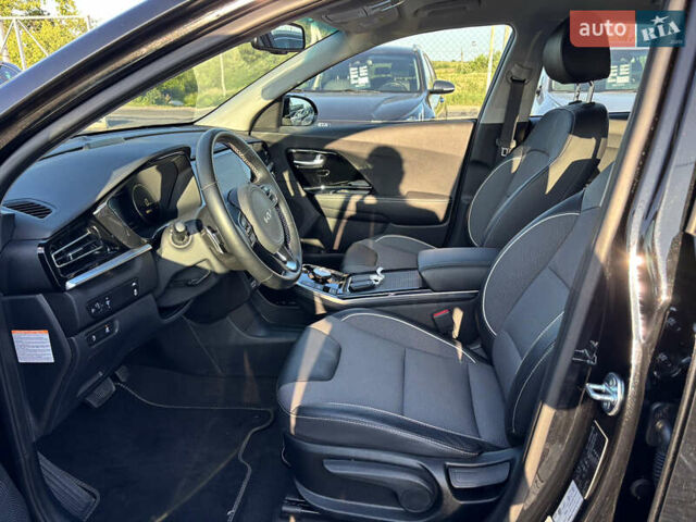 Киа Niro 2021 в Львове на Automoto.ua Серый Киа Niro, объемом двигателя 0 л и пробегом 55 тыс. км за 22400 $, фото 13 на Automoto.ua