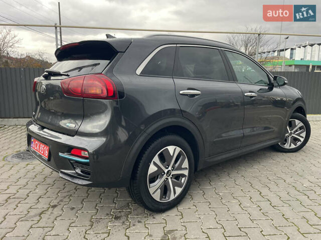 Сірий Кіа Niro, об'ємом двигуна 0 л та пробігом 52 тис. км за 22999 $, фото 16 на Automoto.ua