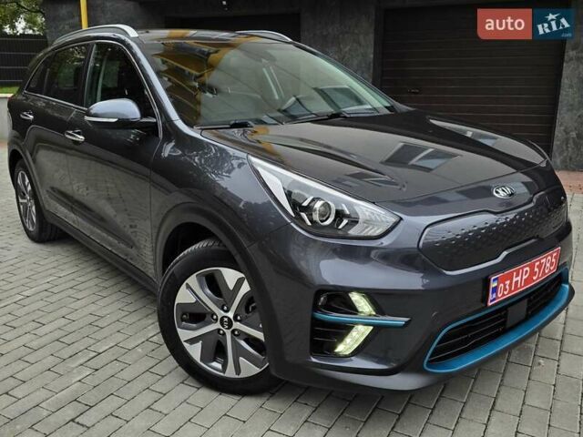 Серый Киа Niro, объемом двигателя 0 л и пробегом 153 тыс. км за 17950 $, фото 2 на Automoto.ua