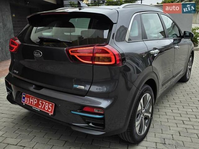 Серый Киа Niro, объемом двигателя 0 л и пробегом 142 тыс. км за 17999 $, фото 9 на Automoto.ua