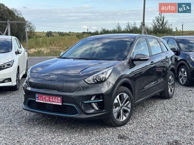 Серый Киа Niro, объемом двигателя 0 л и пробегом 52 тыс. км за 20750 $, фото 3 на Automoto.ua
