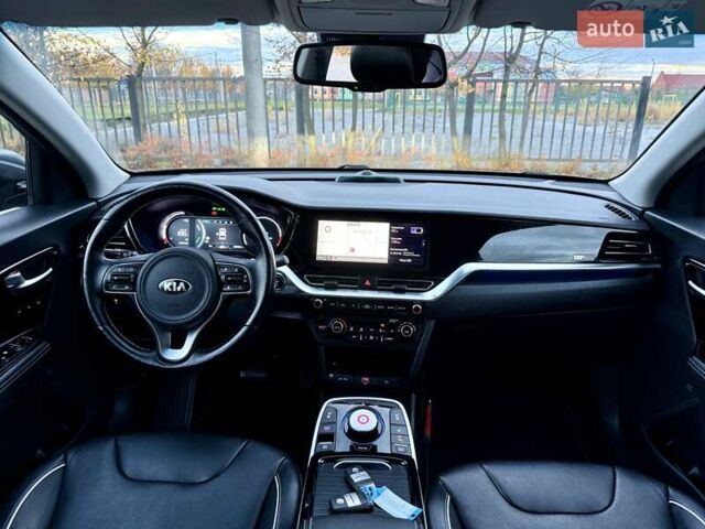 Киа Niro 2021 в Бердичеве на Automoto.ua Серый Киа Niro, объемом двигателя 0 л и пробегом 82 тыс. км за 19250 $, фото 99 на Automoto.ua