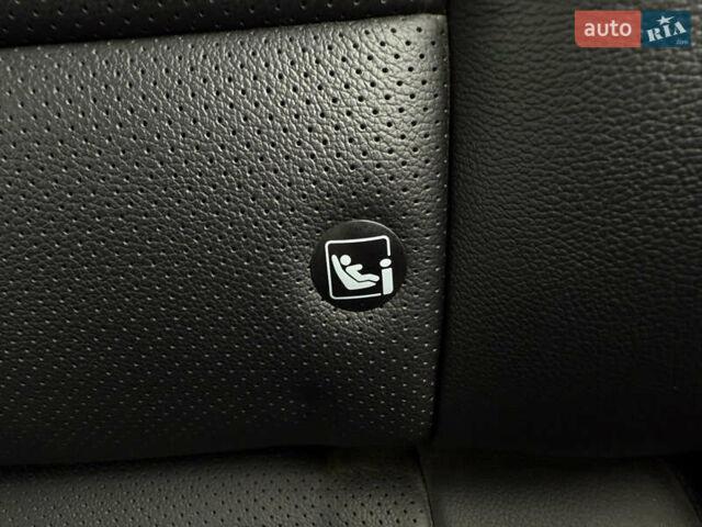 Серый Киа Niro, объемом двигателя 0 л и пробегом 82 тыс. км за 22900 $, фото 86 на Automoto.ua