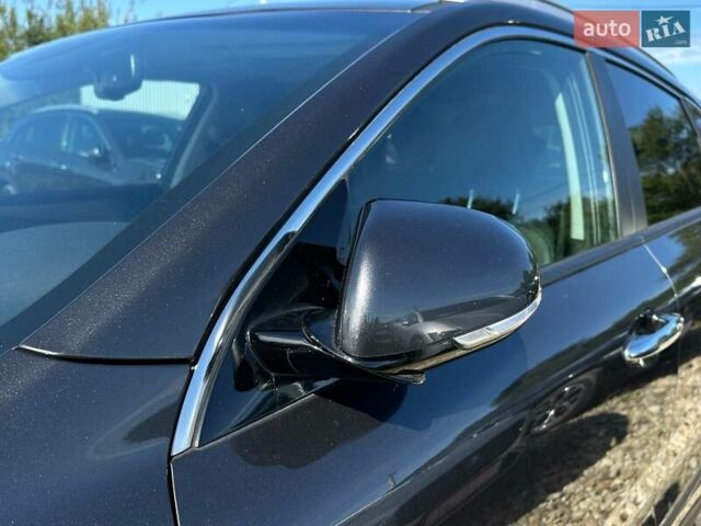 Серый Киа Niro, объемом двигателя 0 л и пробегом 97 тыс. км за 22200 $, фото 6 на Automoto.ua