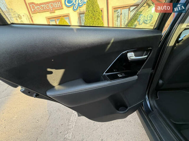 Серый Киа Niro, объемом двигателя 0 л и пробегом 157 тыс. км за 18350 $, фото 42 на Automoto.ua