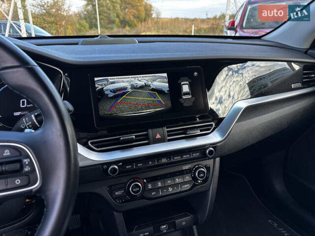 Сірий Кіа Niro, об'ємом двигуна 0 л та пробігом 50 тис. км за 19999 $, фото 23 на Automoto.ua