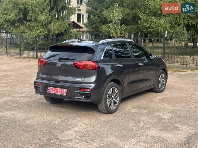 Сірий Кіа Niro, об'ємом двигуна 0 л та пробігом 99 тис. км за 18450 $, фото 23 на Automoto.ua